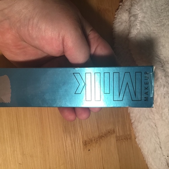 Milk makeup kush mascara in black - Picture 4 of 10